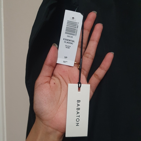 BNWT Aritzia Babaton Essential Classic Shirt - S - Black - Picture 5 of 6